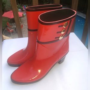 Cutesy Red Kate Spade booties fashion and function all in one great pair ofshoes